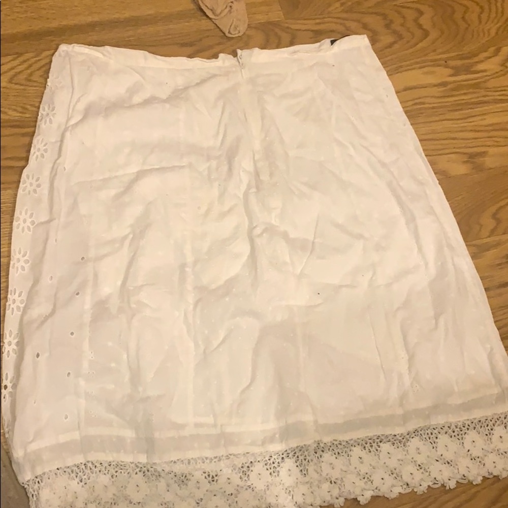 White New York and Company Skirt